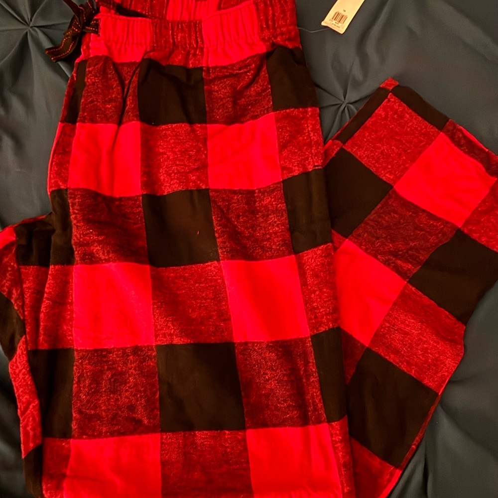 Old Navy Red and Black Plaid Pajama Pants